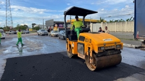 A operação tapa buracos já percorreu diversos pontos de Pedro Leopoldo