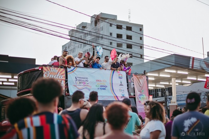 A 5ª Parada do Orgulho LGBTQIA+ de Pedro Leopoldo leva o arco-íris para as ruas