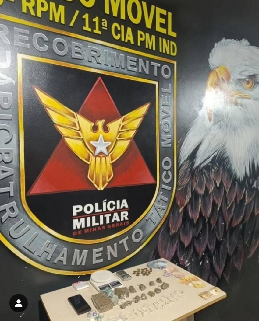 Denúncias anônimas levaram a Tatico Móvel/ 11ª Cia Independente a prendeu um homem em flagrante e apreender substâncias ilícitas, duas balanças de precisão, dinheiro e celular.