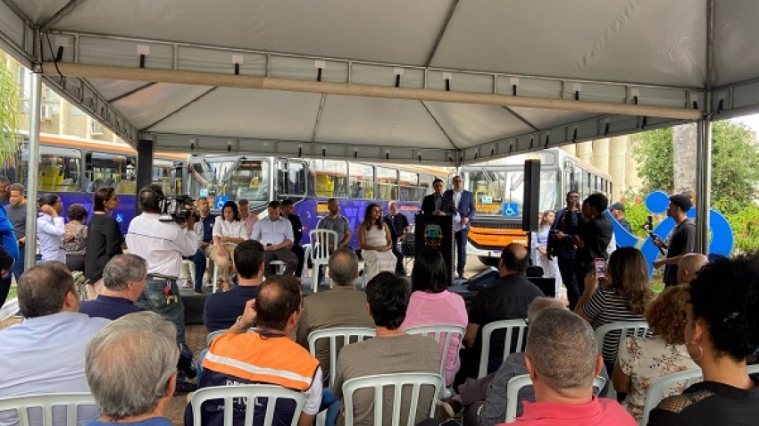 Pedro Leopoldo recebe sete novos ônibus para reforço do transporte metropolitano